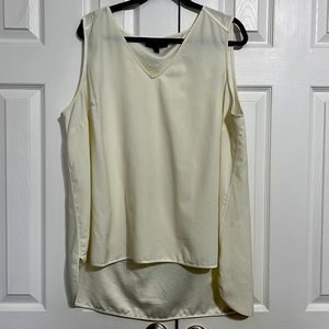 Sleeveless top high low